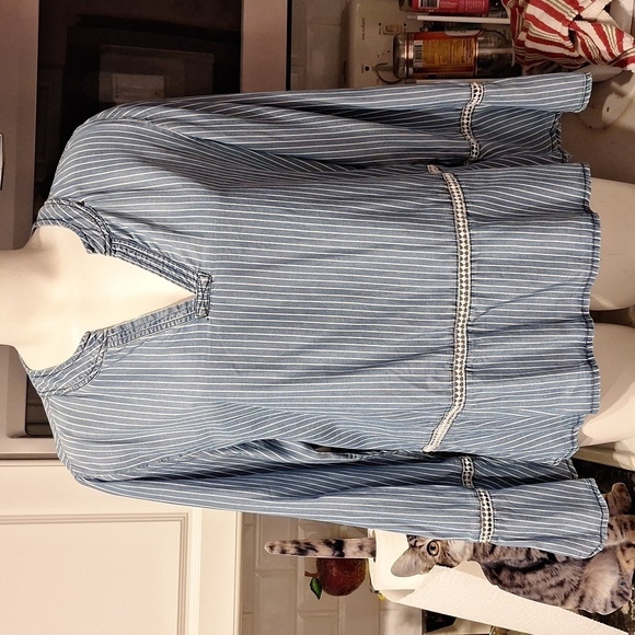 Womens Kim Roger's denim looking long sleeve regular size top XL - Picture 1 of 4